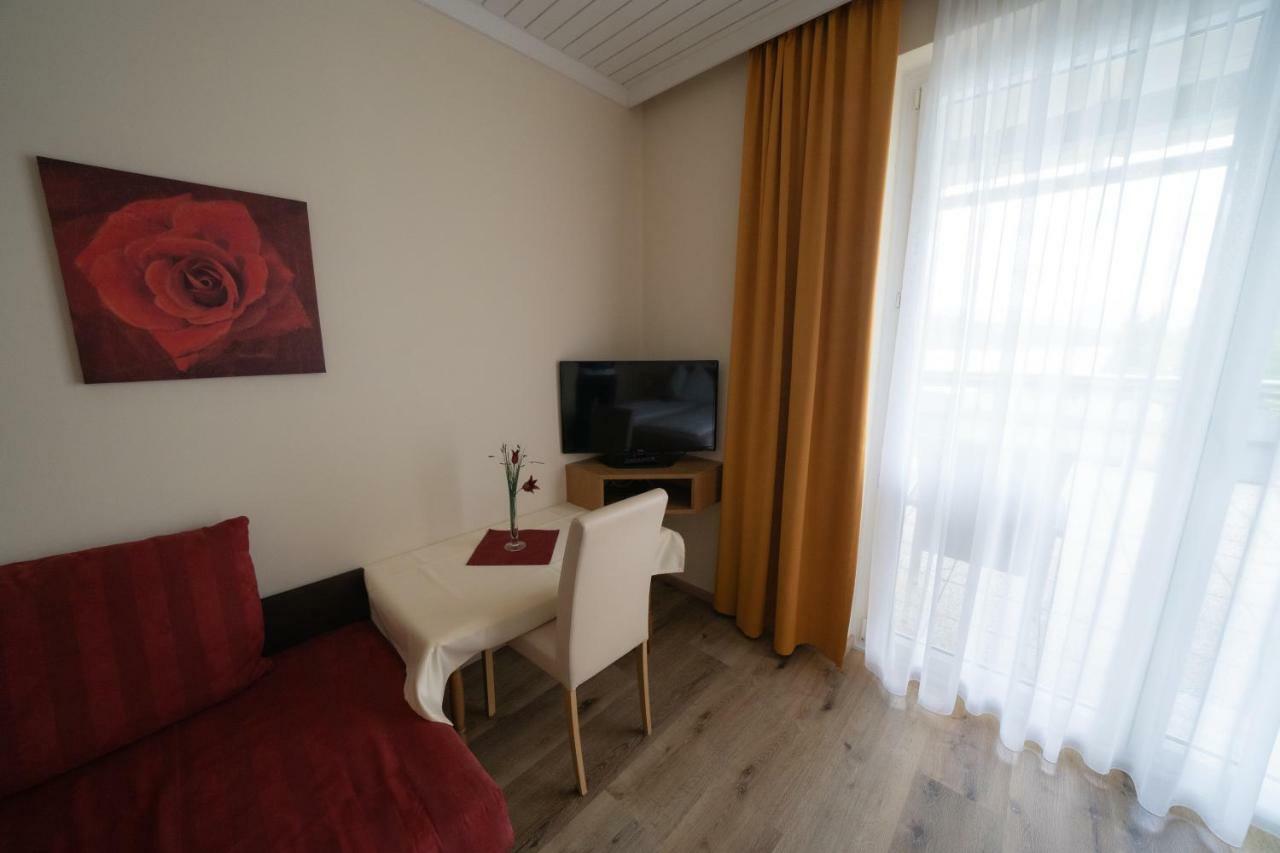 Pension Pleikner Millstatt Exterior photo